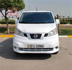 نیسان NV200
